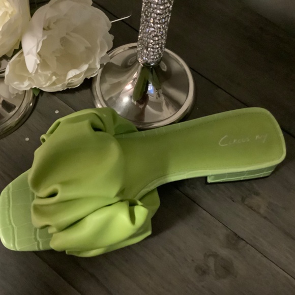 Sam Edelman Sandals - Picture 5 of 8